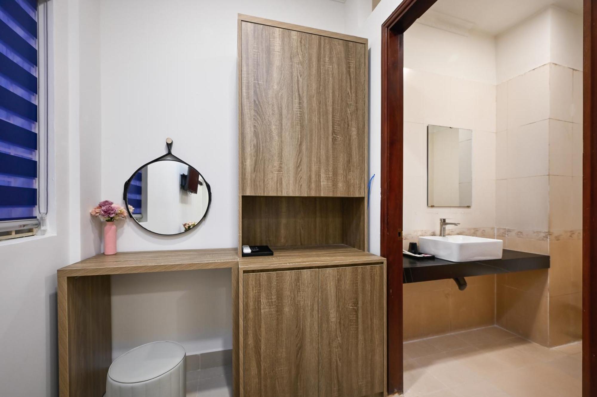 Trung Mai Hotel Хошимин Экстерьер фото